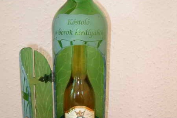 Lámpák-csillár-falikar-asztali-álló