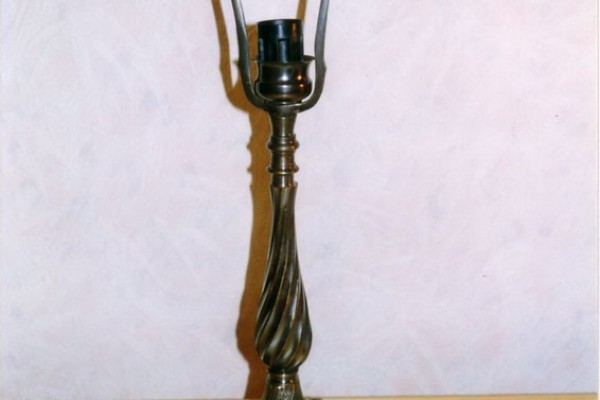Lámpák-csillár-falikar-asztali-álló